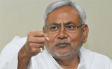 Nitish Kumar meets Governor, stakes claim to form govt